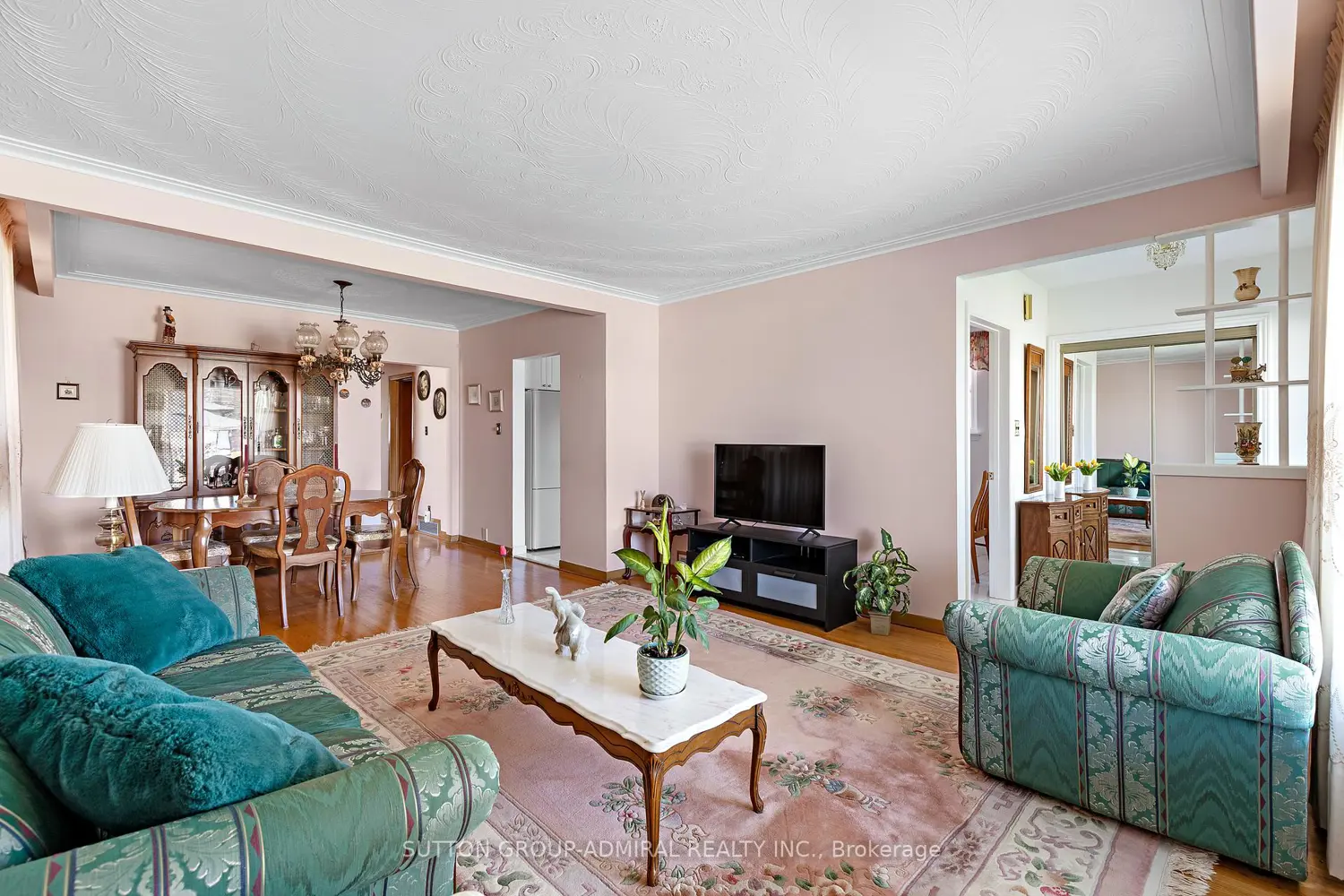 230 Derrydown Road photo 4