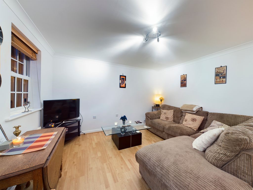 Additional image 2 of 2 bed flat to rentEastgate Mews, Brighton Road, Horsham, West Sussex RH13