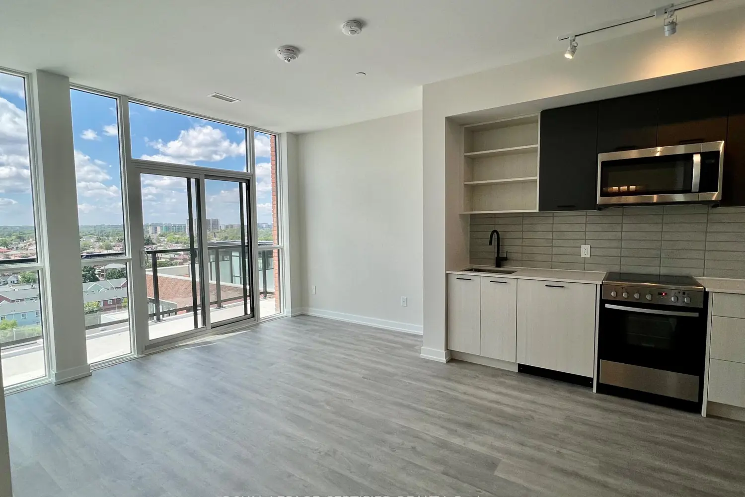 2300 St Clair Avenue 1011 photo 3