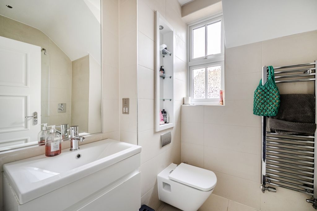 Additional image 14 of 5 bed detached house to rentPelling Hill, Old Windsor, Windsor SL4