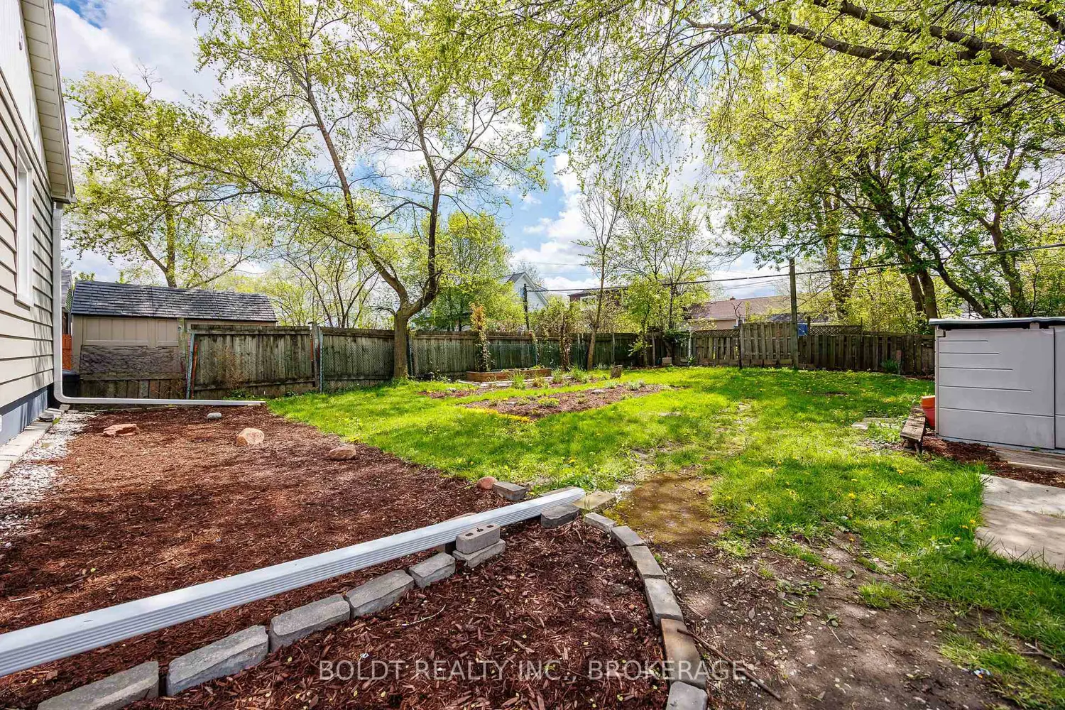 Additional image 15 of 422 Welland Avenue