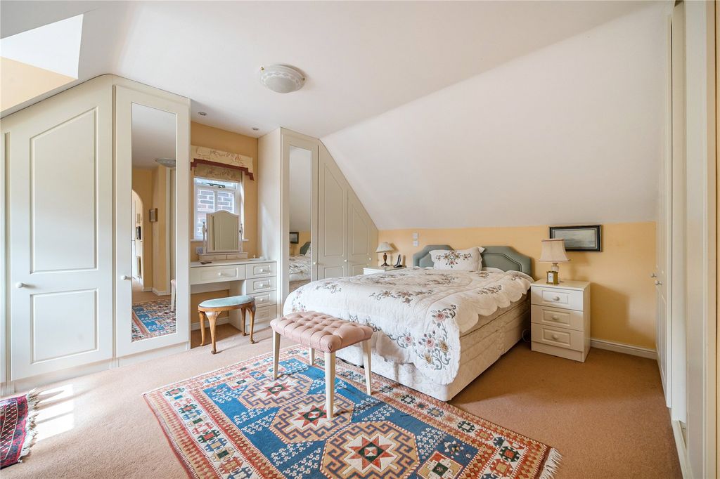 Additional image 12 of 3 bed detached house for salePriestland Gardens, Castle Village, Berkhamsted, Hertfordshire HP4