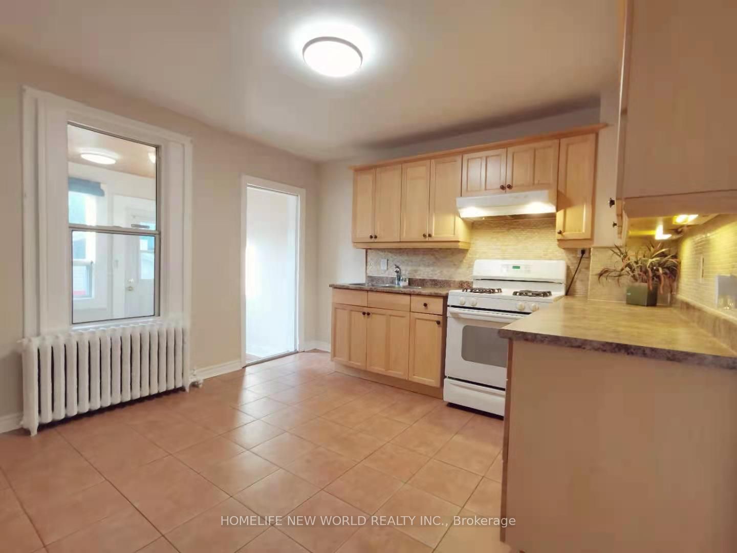 Additional image 5 of 26 Epsom U2 Avenue, Toronto, ON, M4C 2A6