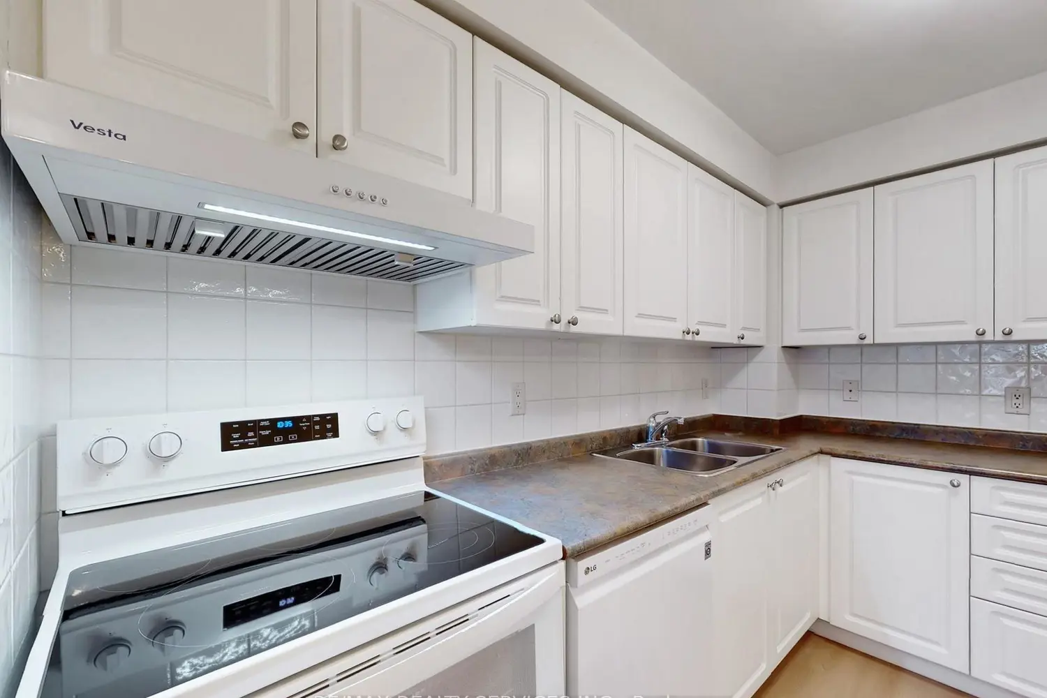 Additional image 6 of 3880 Duke Of York Boulevard 504