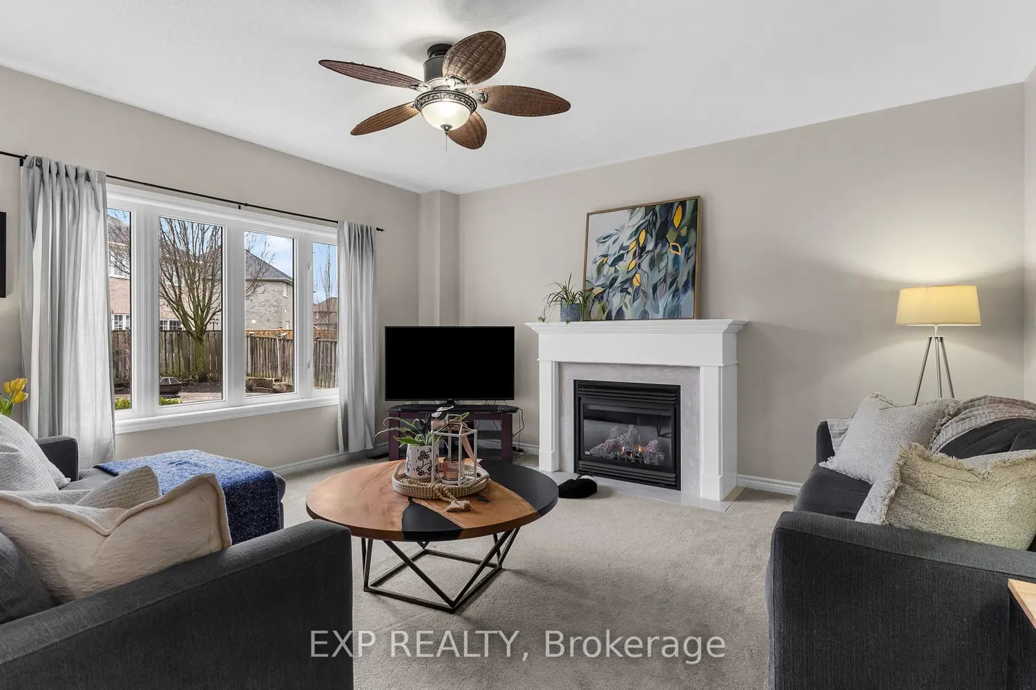 14 Whitestone Drive photo 2