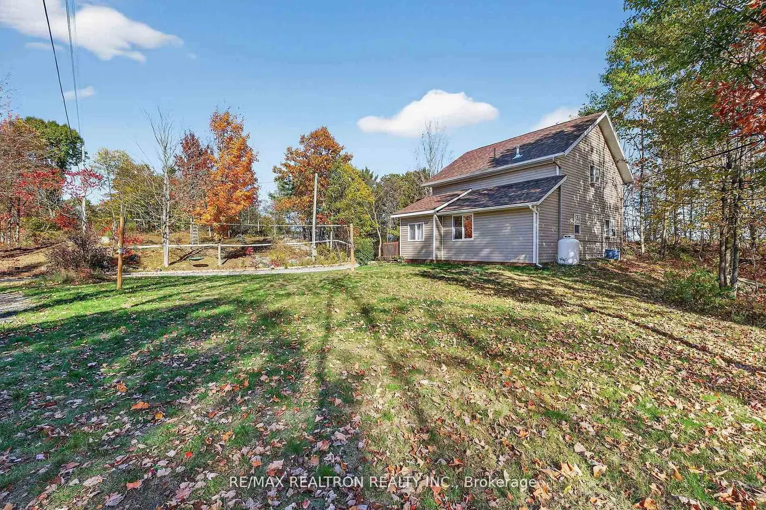 1073 Freeman Lane