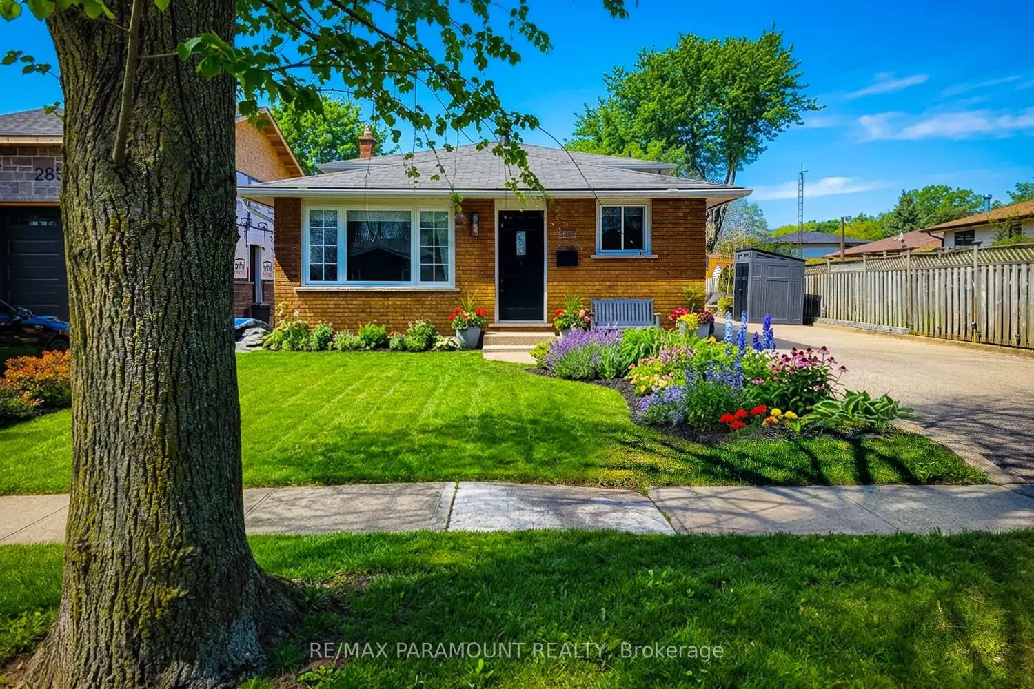 2827 Fredonia Drive
