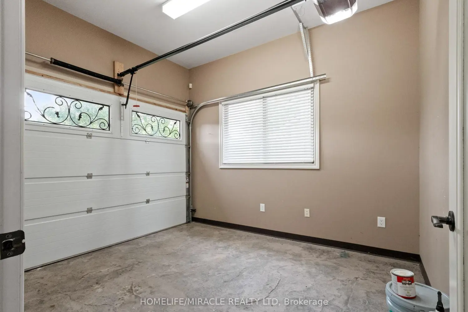 Additional image 12 of 8535 Forestview Boulevard