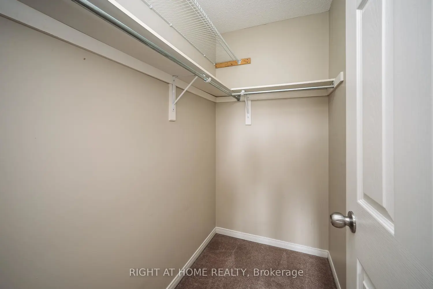 Additional image 11 of 107 Bernard Avenue