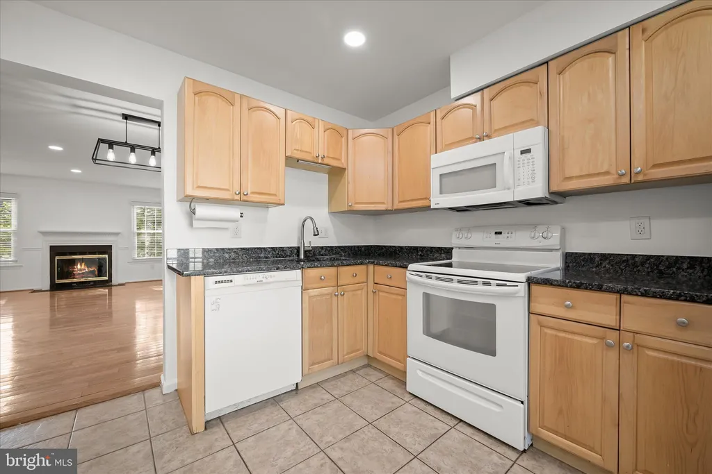 Additional image 4 of 148 Barnsfield Court Unit 204, Gaithersburg, MD 20878