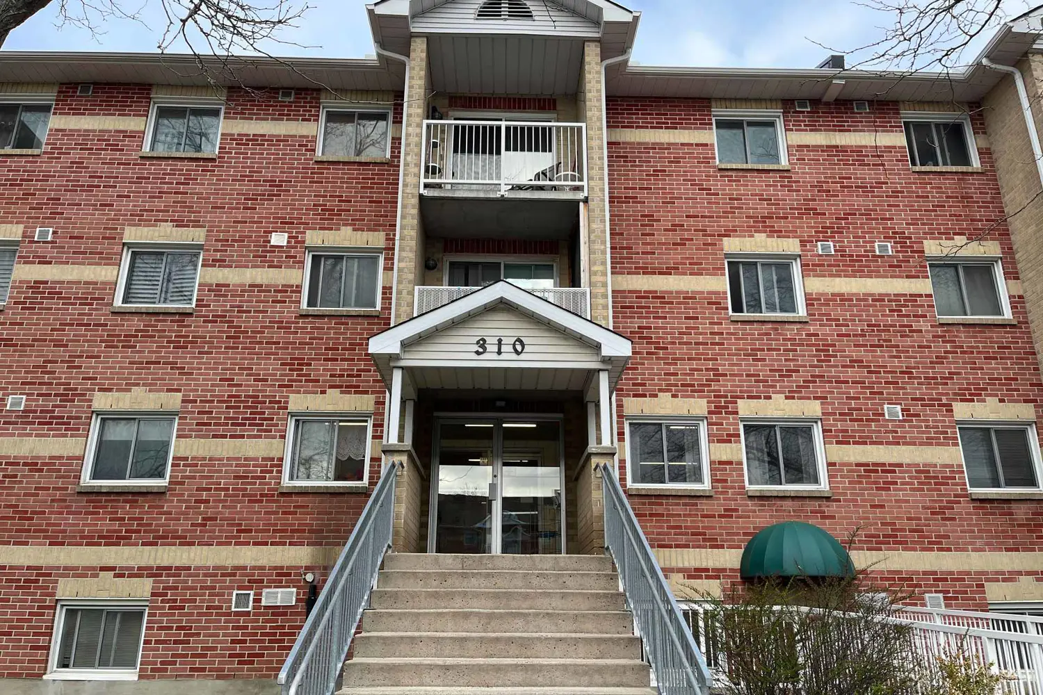310 Kingsdale Avenue 208