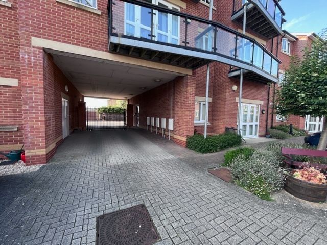 Additional image 20 of 2 bed flat to rentPriory Avenue, Taunton TA1
