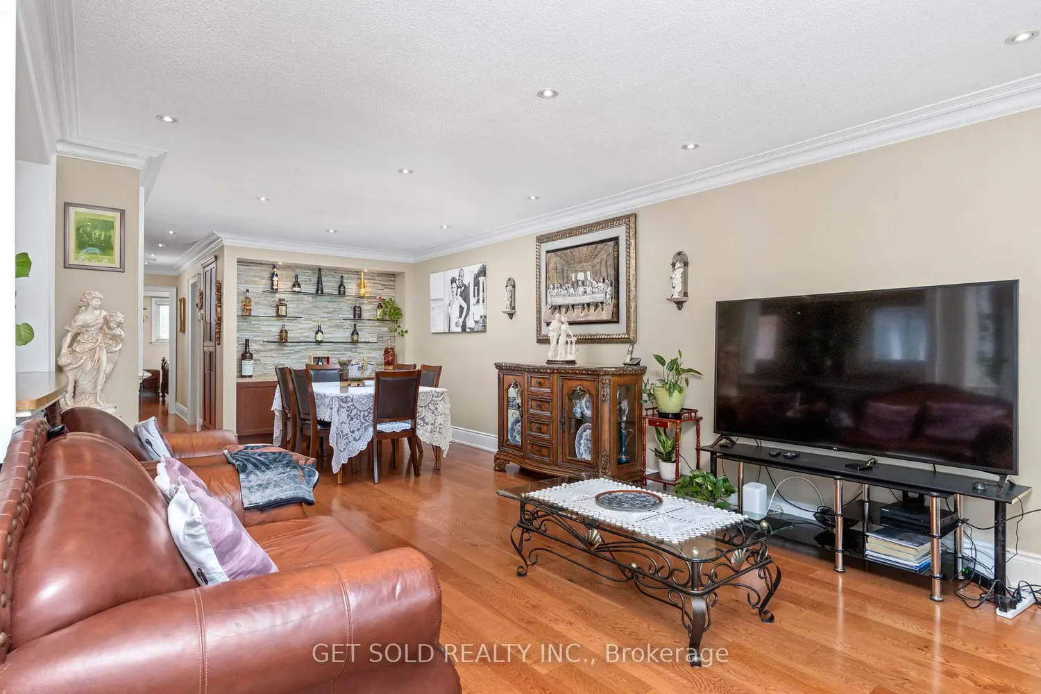 238 Firgrove Crescent photo 3