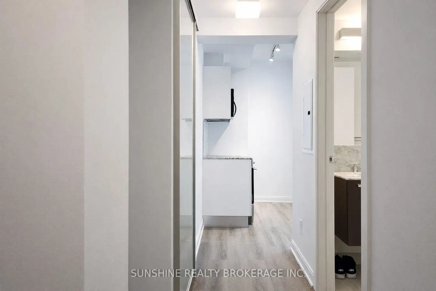 Additional image 5 of 42 Charles Street 1609