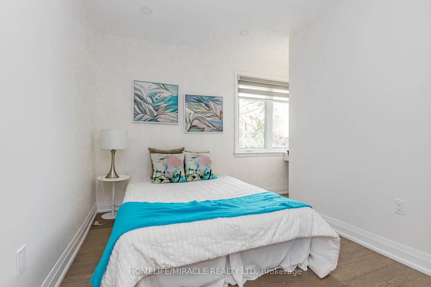 Additional image 7 of 563 Taplow Crescent