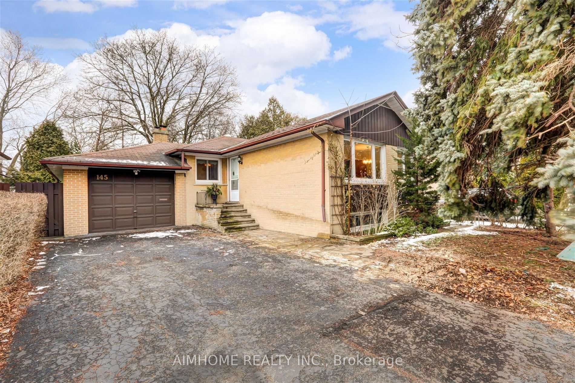Lower L-145 Homewood Avenue, Toronto, ON, M2M 1K4