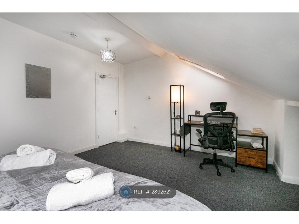 Additional image 24 of 6 bed terraced house to rentSaint Peters Road, Leicester LE2