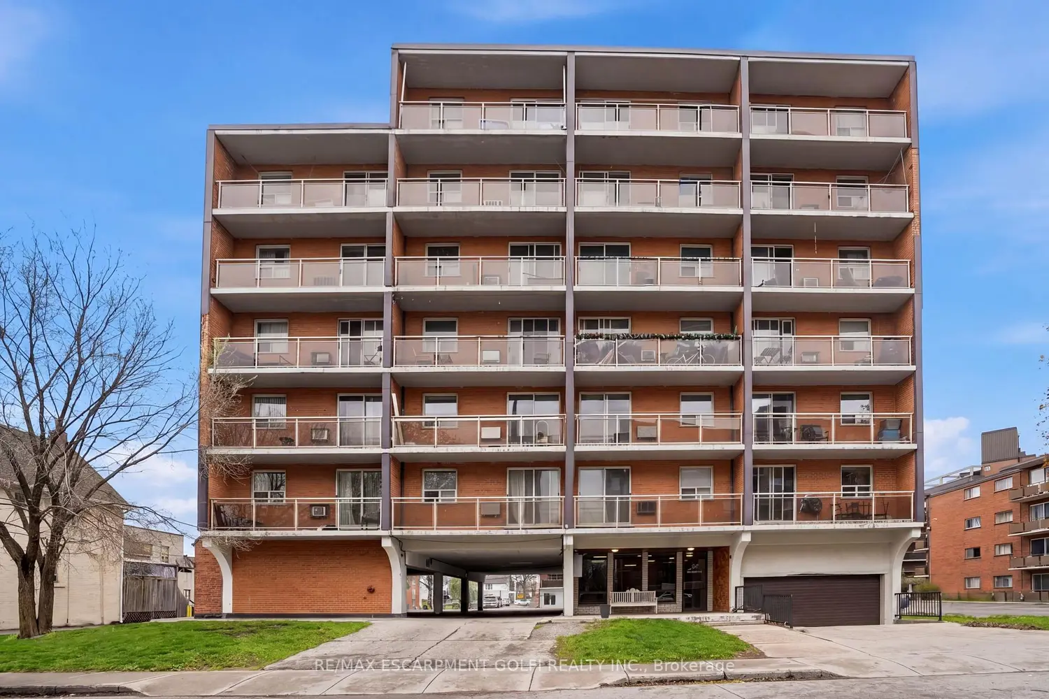 30 Summit Avenue 303