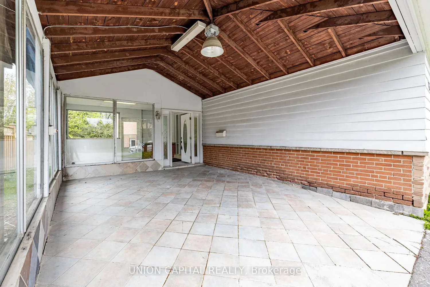 34 Lisburn Crescent photo 2
