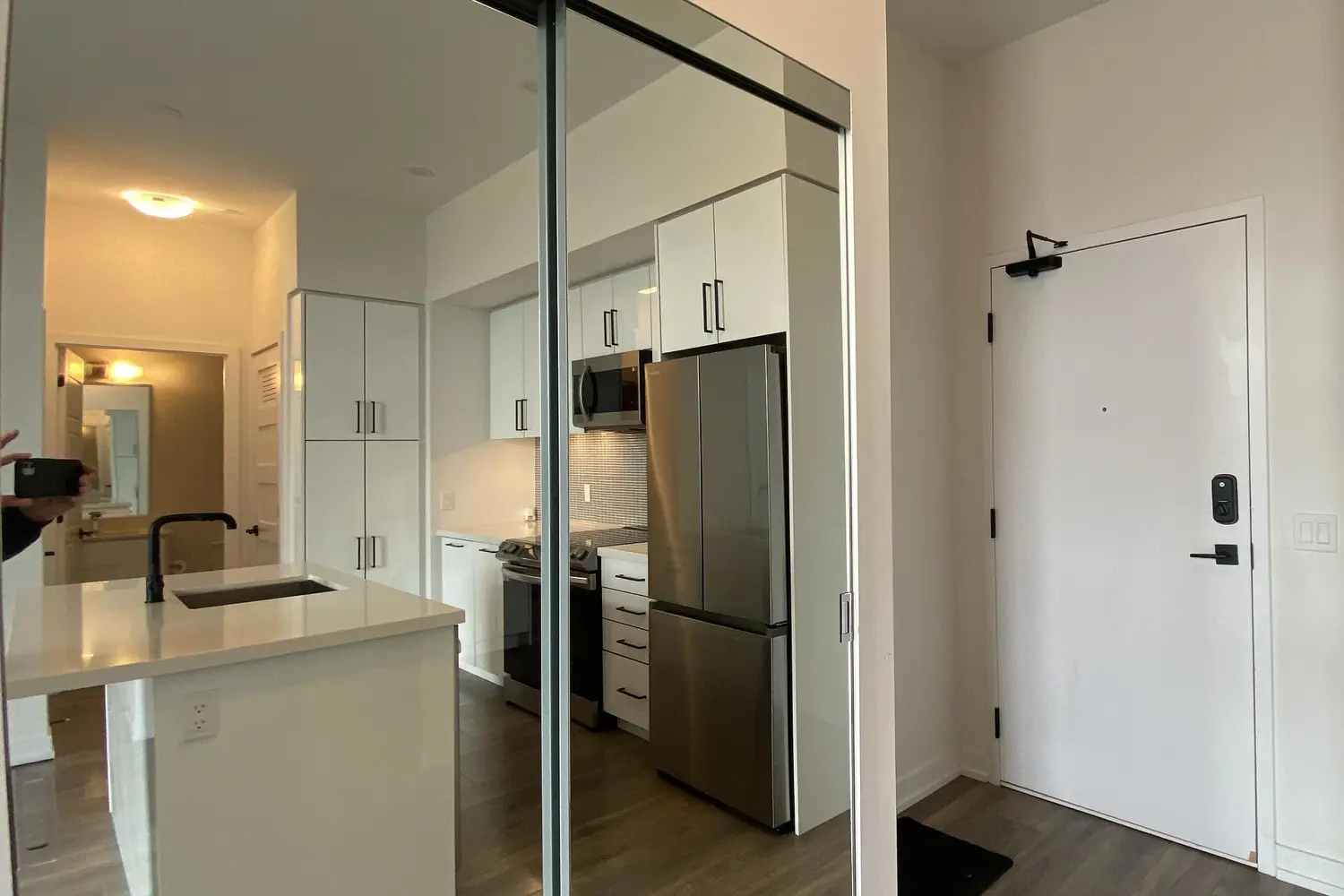 Additional image 8 of 415 Sea Ray Avenue 105