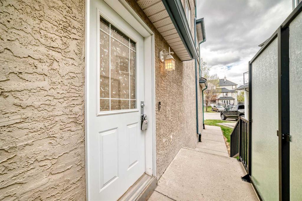 Additional image 3 of 156 Simcoe Place SW, Calgary, AB, T3H 0X7