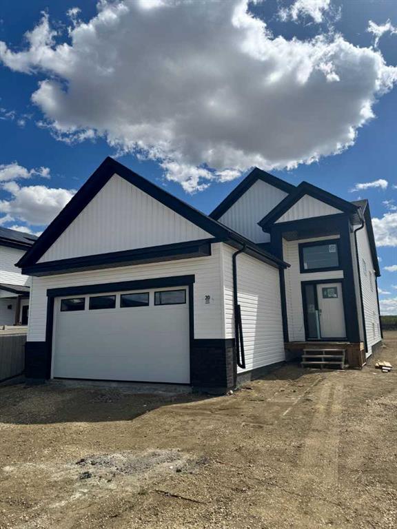 20 Ian Way, Sylvan Lake, AB, T4S 0W5