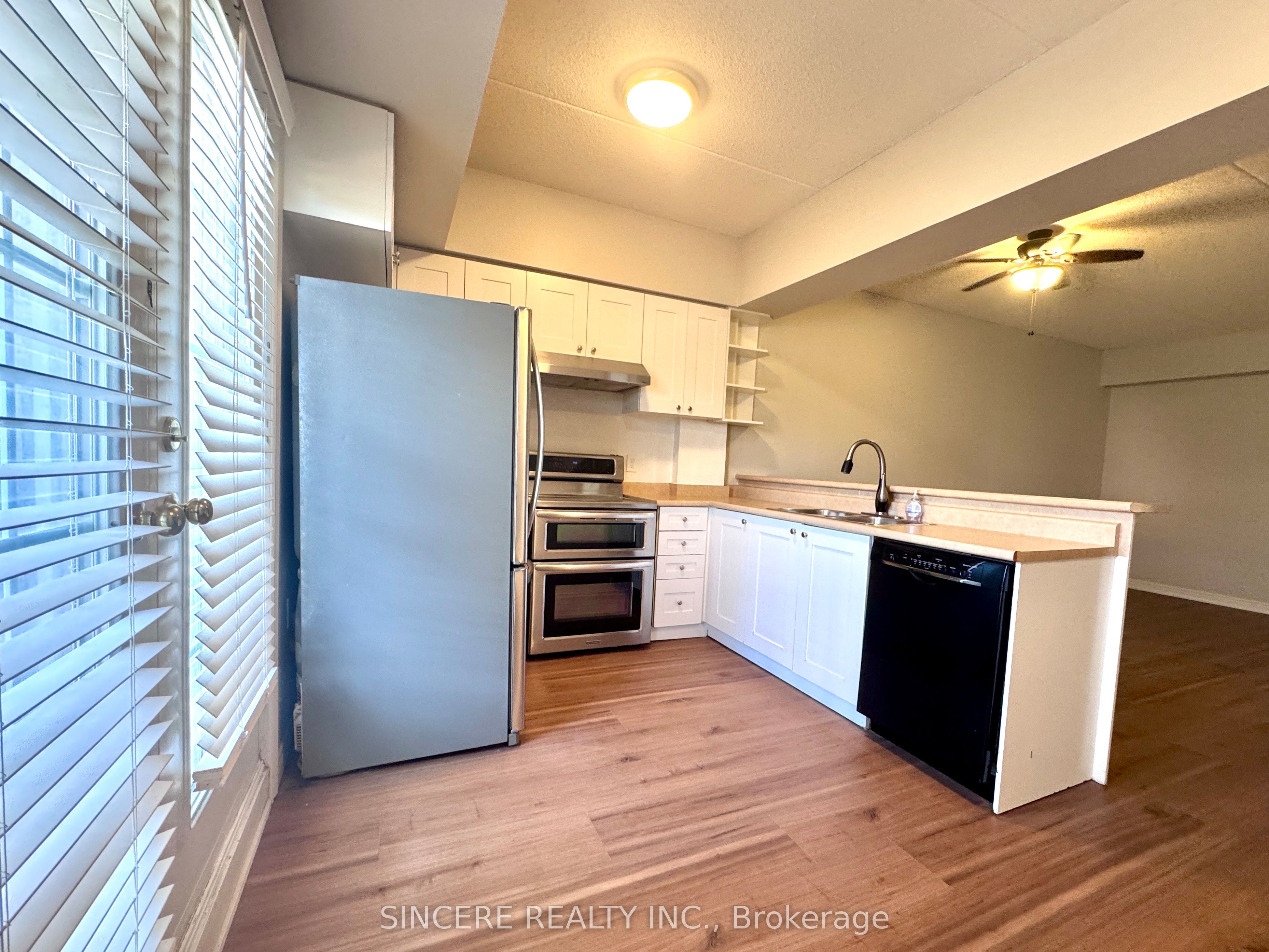 Additional image 5 of 211-4006 Kilmer Drive, Burlington, ON, L7M 4W4