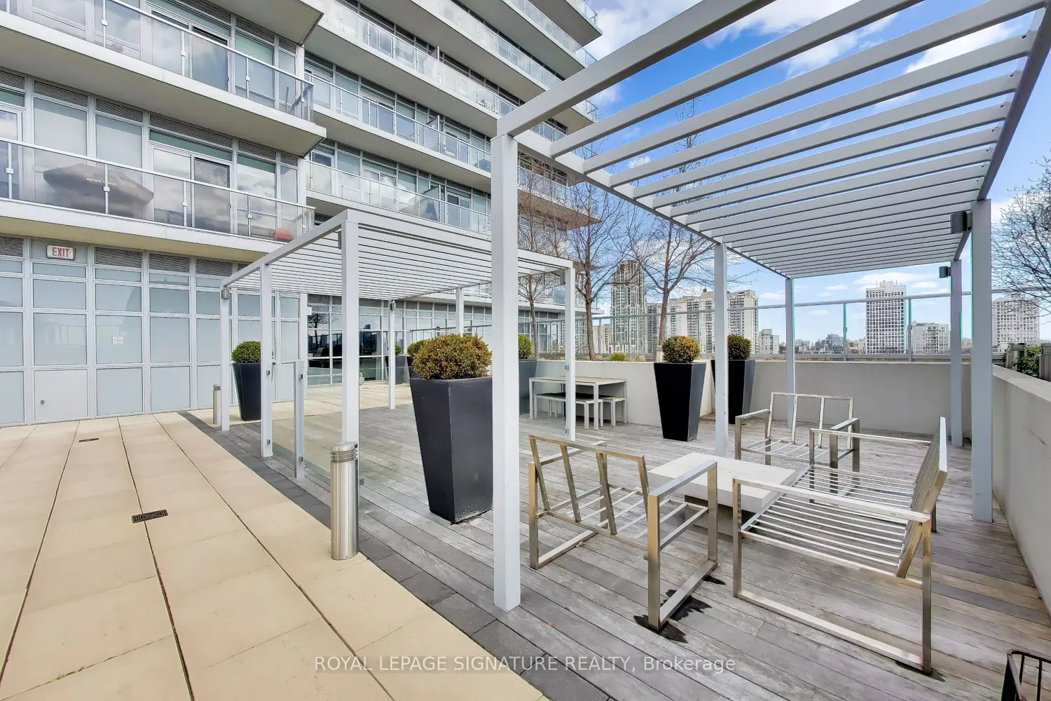 Additional image 20 of 501 St Clair Avenue 501