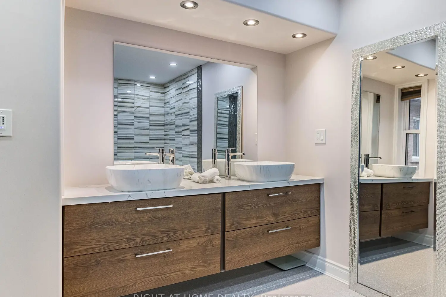 Additional image 15 of 3176 Stocksbridge Avenue