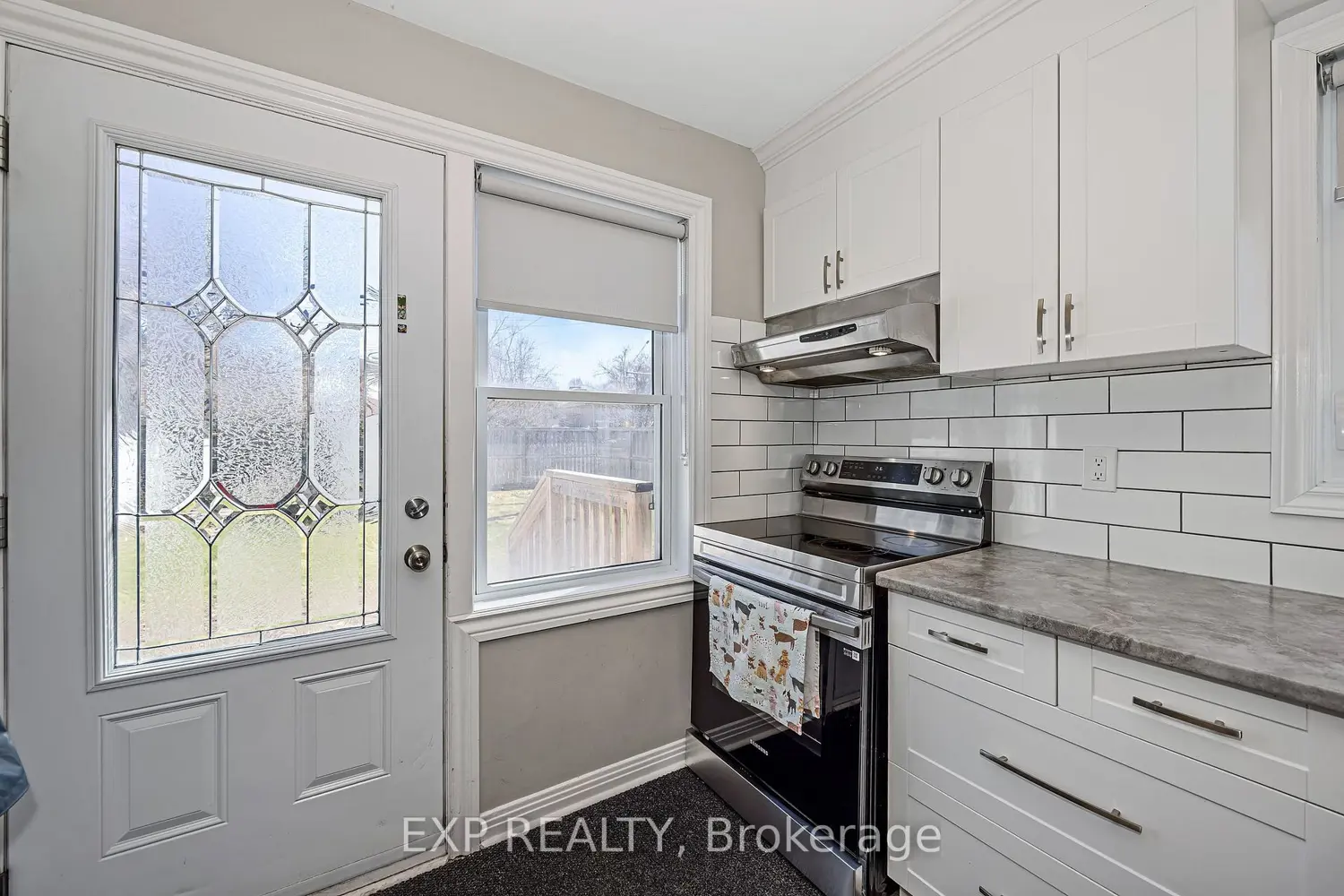 1470 Laperriere Avenue photo 5