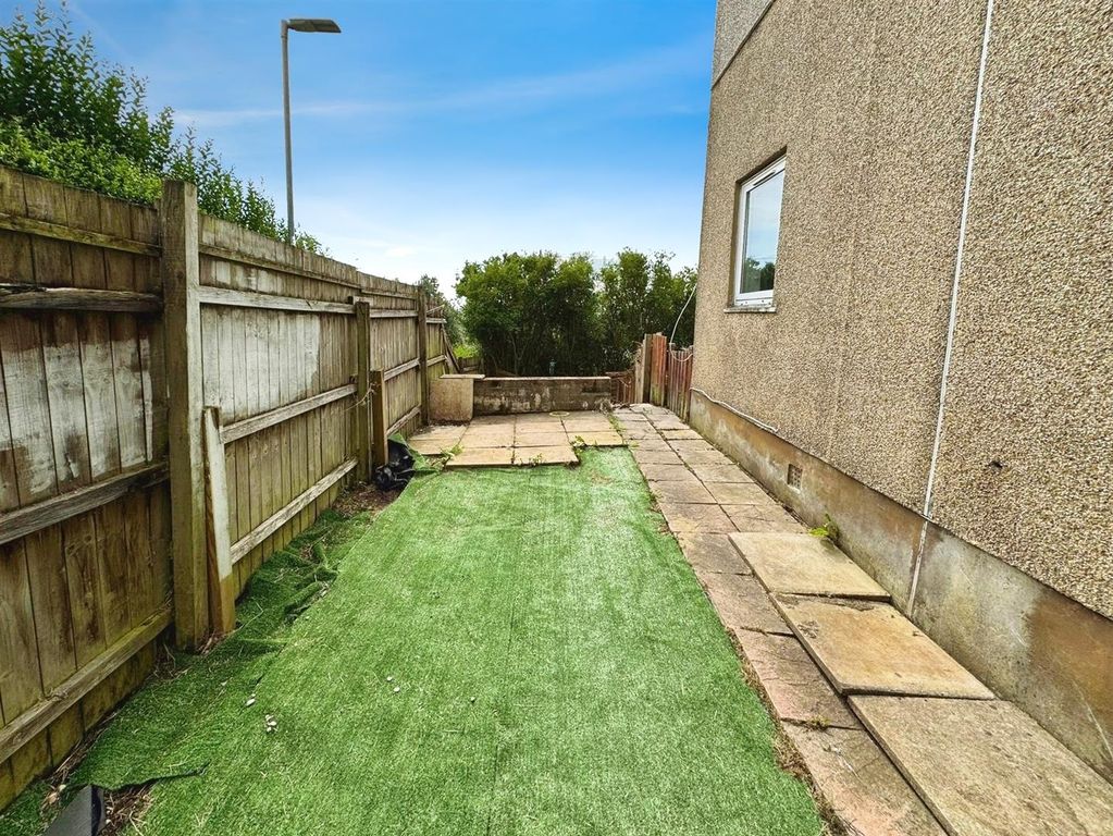 Additional image 10 of 2 bed flat to rentHood Street, Clydebank G81