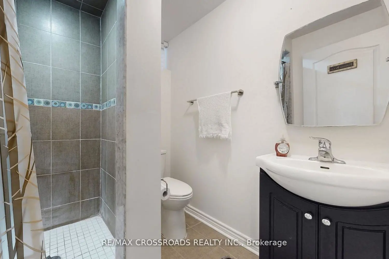 Additional image 19 of 23 Oakborough Drive