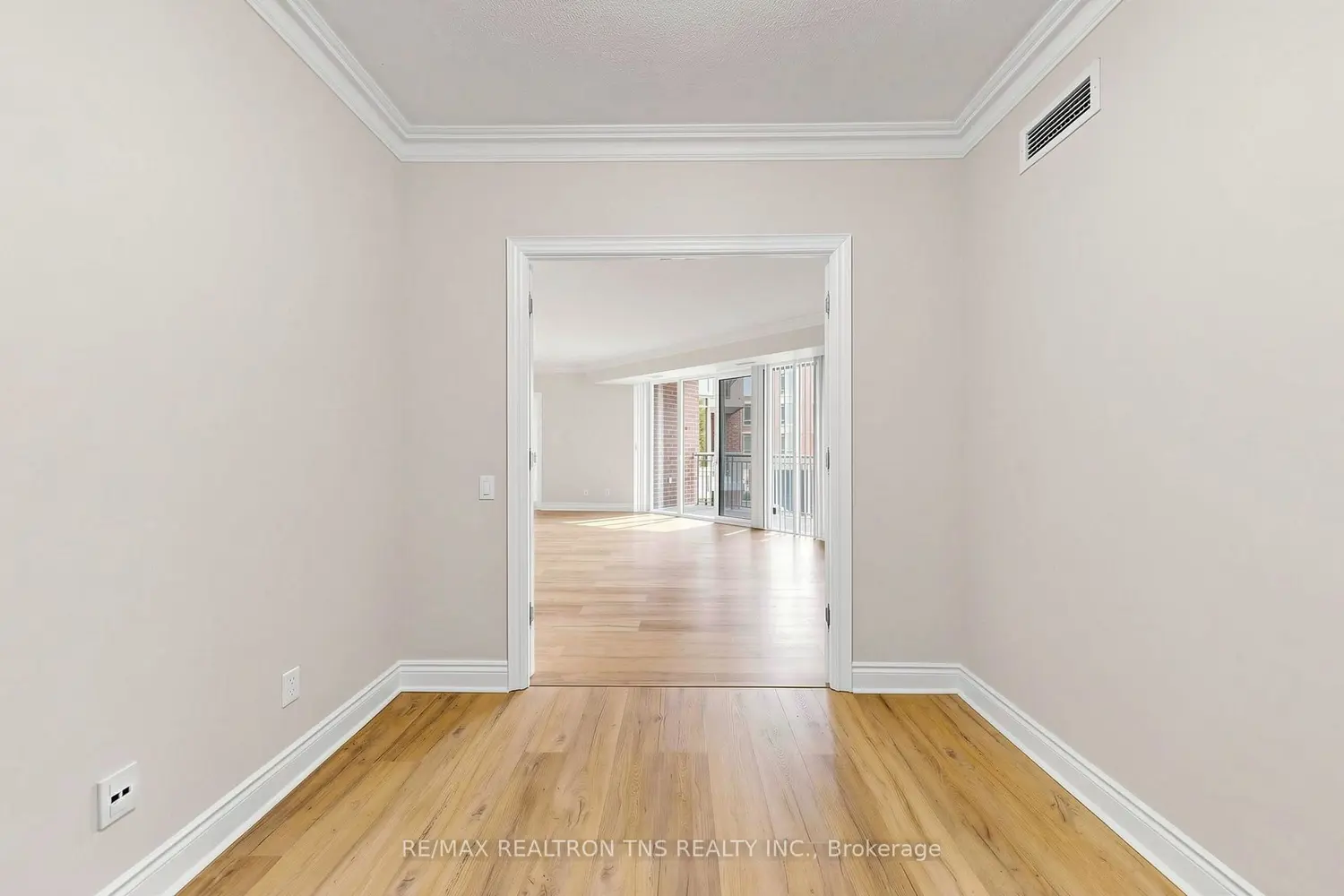 Additional image 15 of 10101 Yonge Street 313