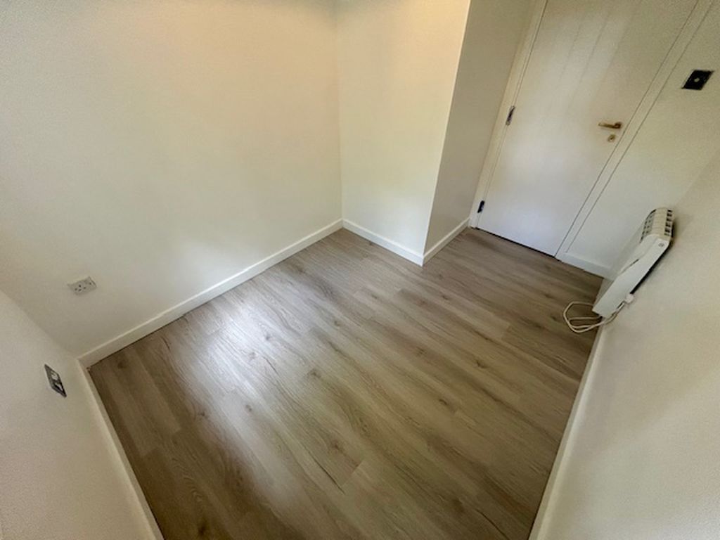 Additional image 6 of 2 bed flat to rent2 Bedroom Flat To Rent, Marlborough Road, Swindon SN3