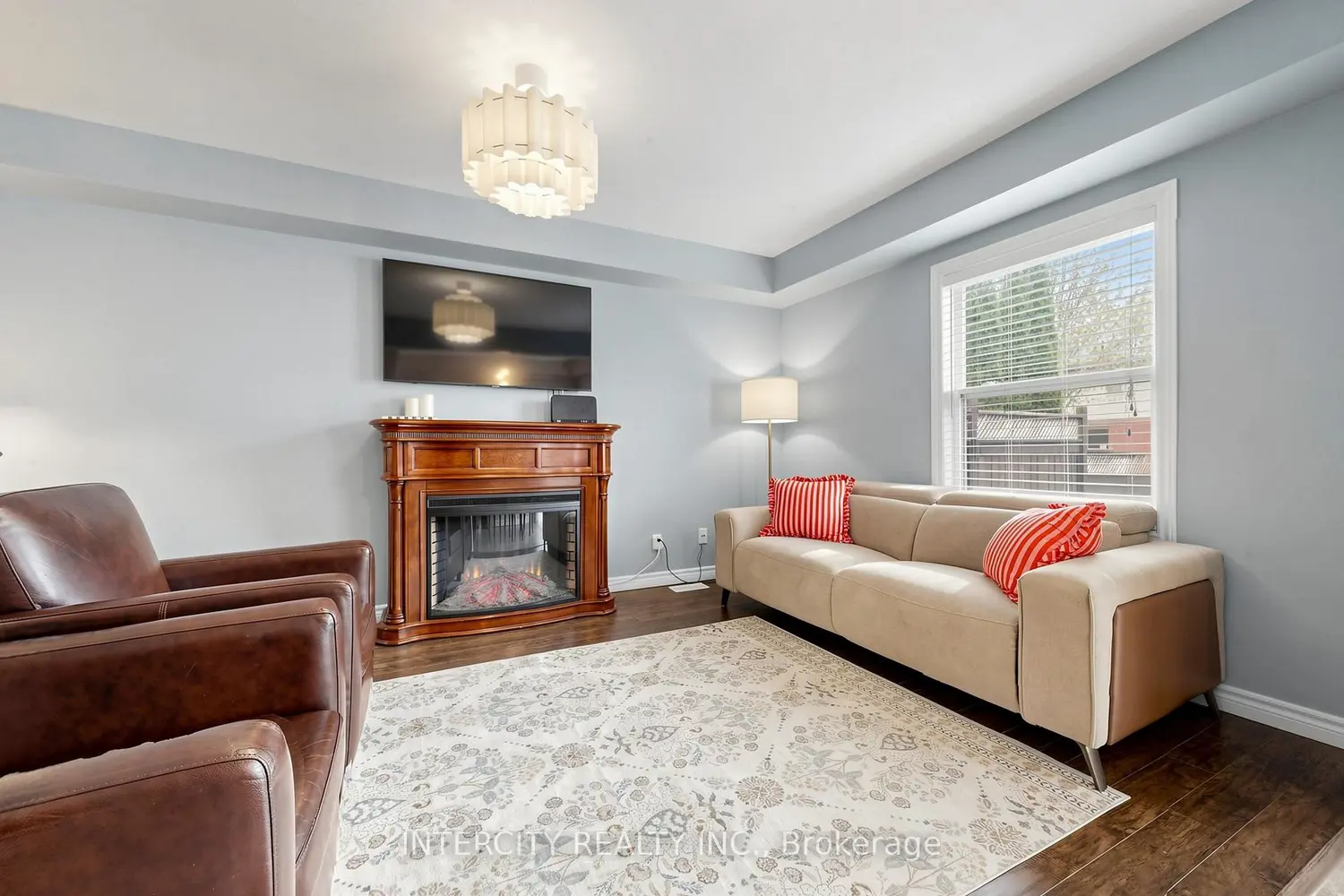 70 Edwards Street photo 3