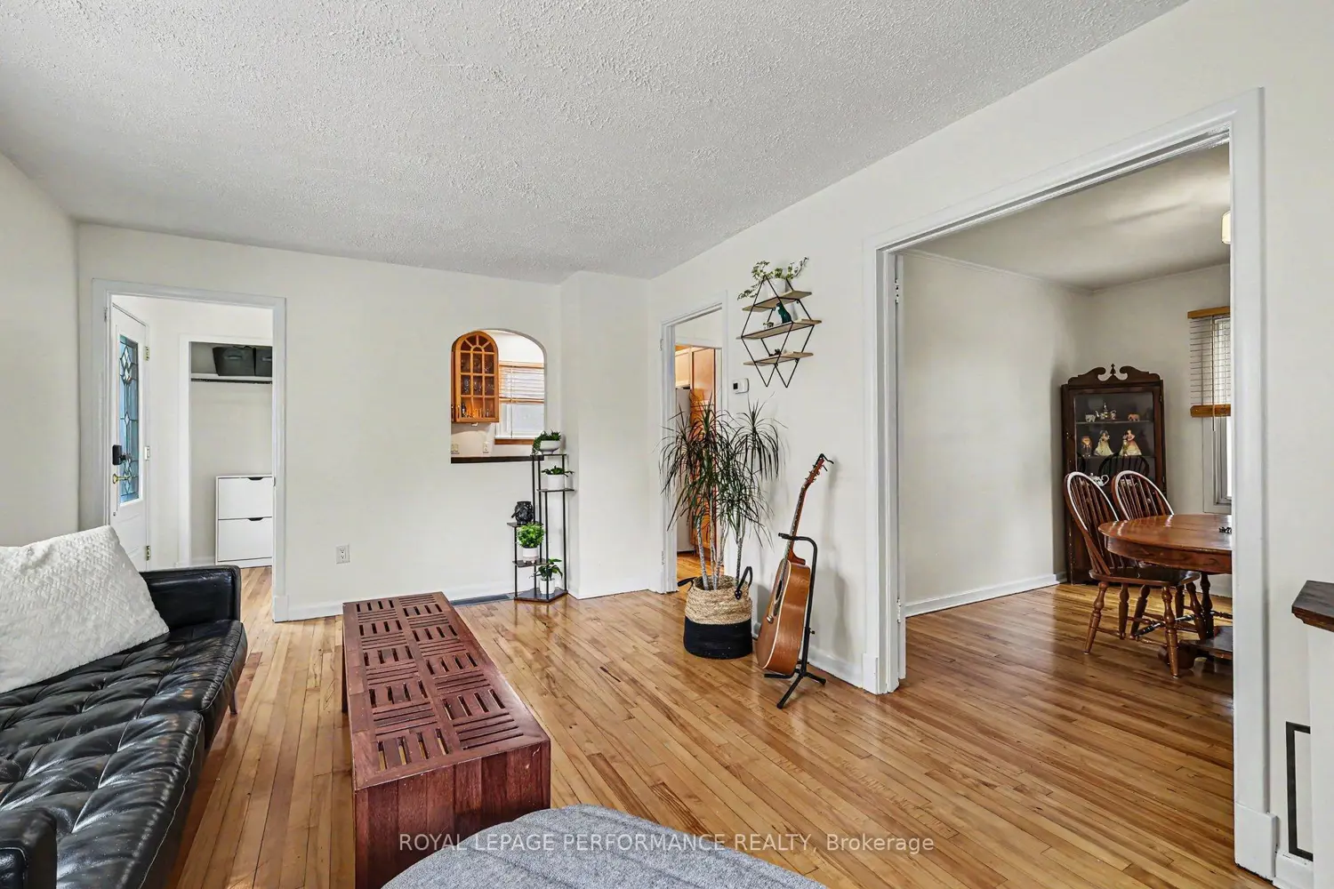 5 Marshall Avenue photo 3