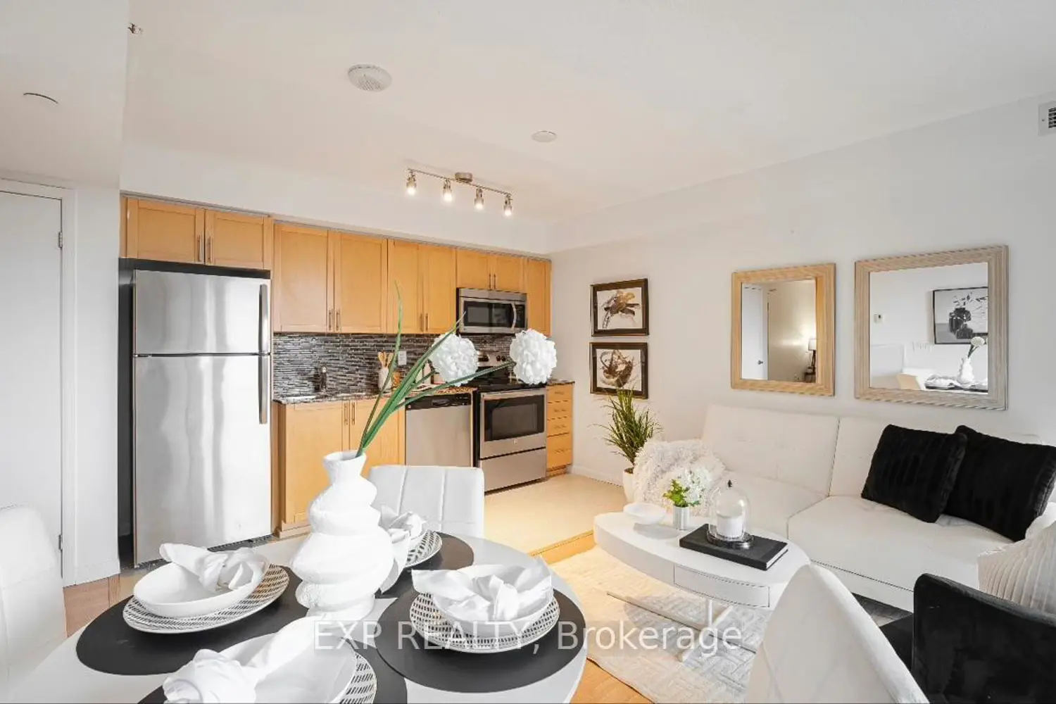 Additional image 5 of 830 Lawrence Avenue 729