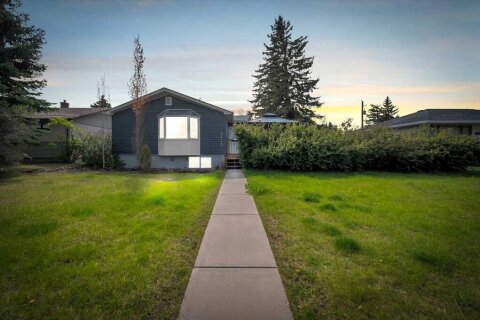 Additional image 2 of 3143 45 Street SW, Calgary, AB, T3E3T7