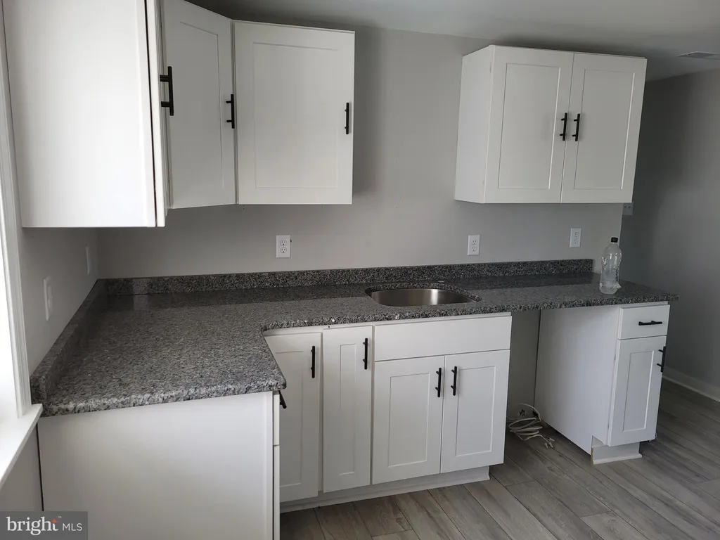 10411 S Dupont Highway, Felton, DE 19943