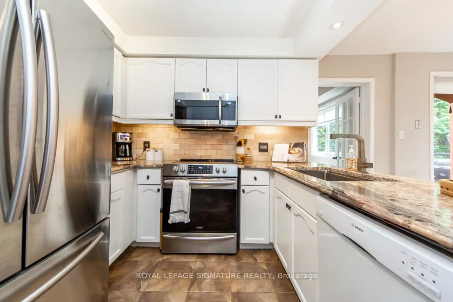 101 Kingswood Drive photo 3