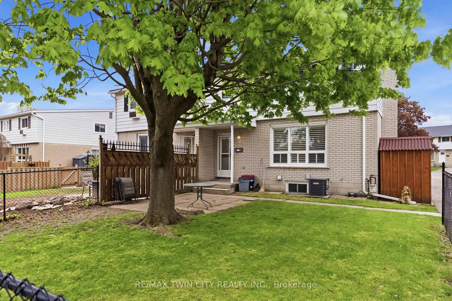 51 Metcalfe Crescent C