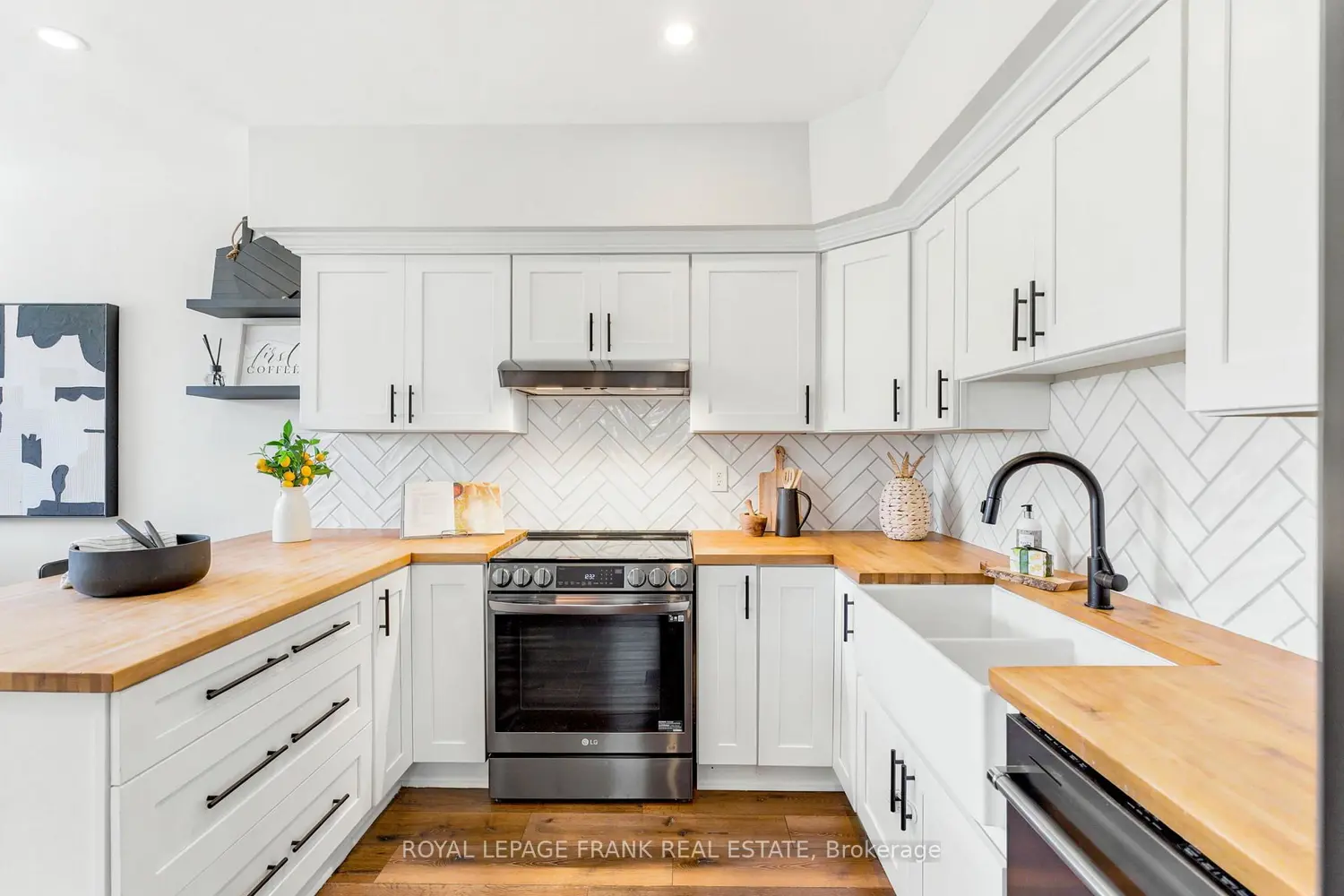72 Broadlands Crescent photo 5