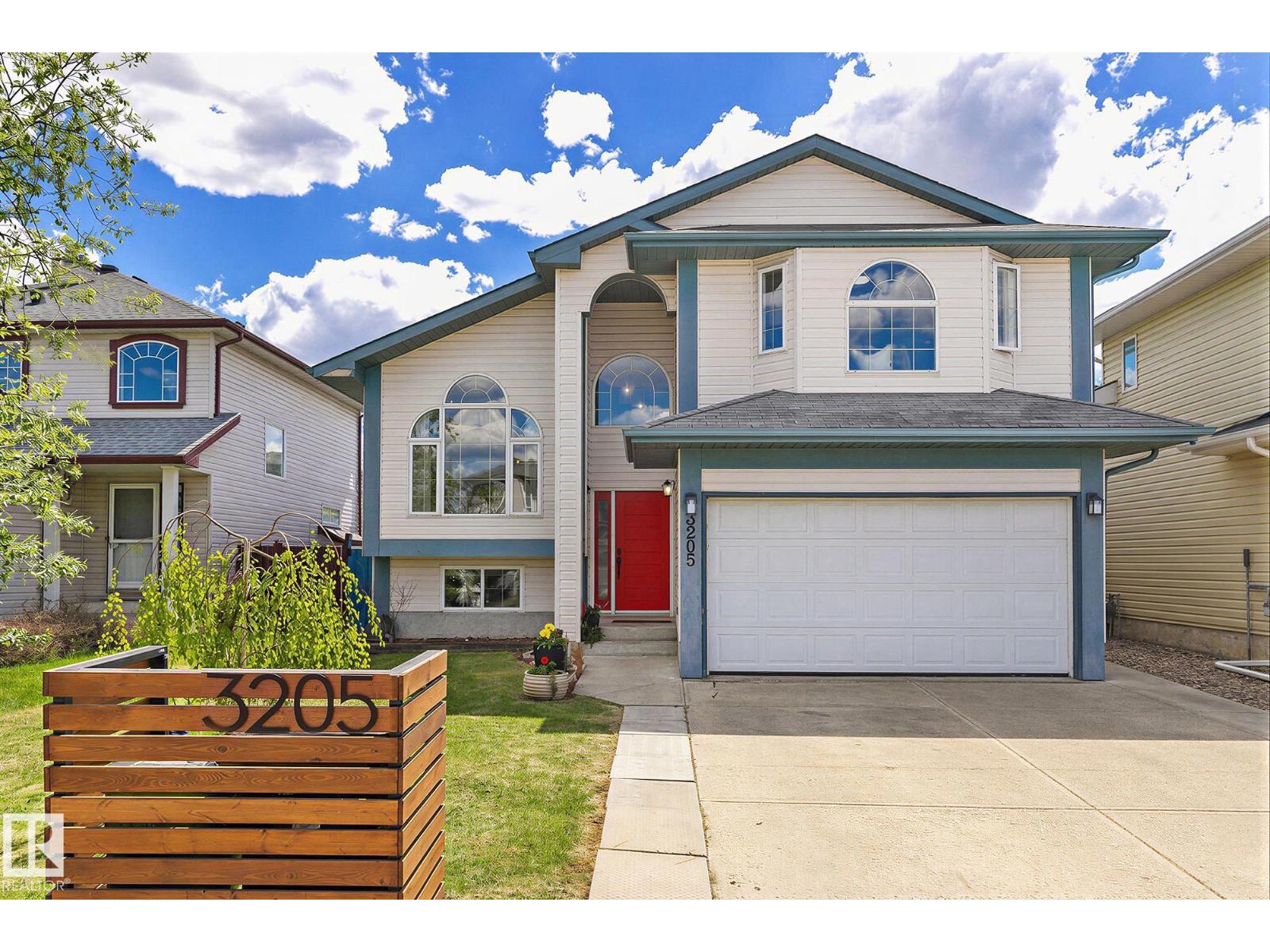 3205 41a Avenue NW, Edmonton, AB, T6T1J4