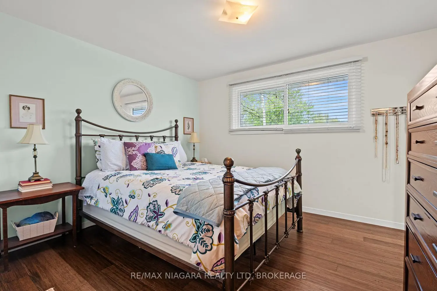 Additional image 9 of 8751 Banting Avenue