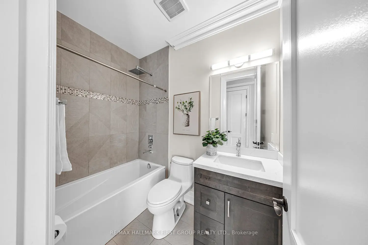 Additional image 12 of 752 Hillview Crescent