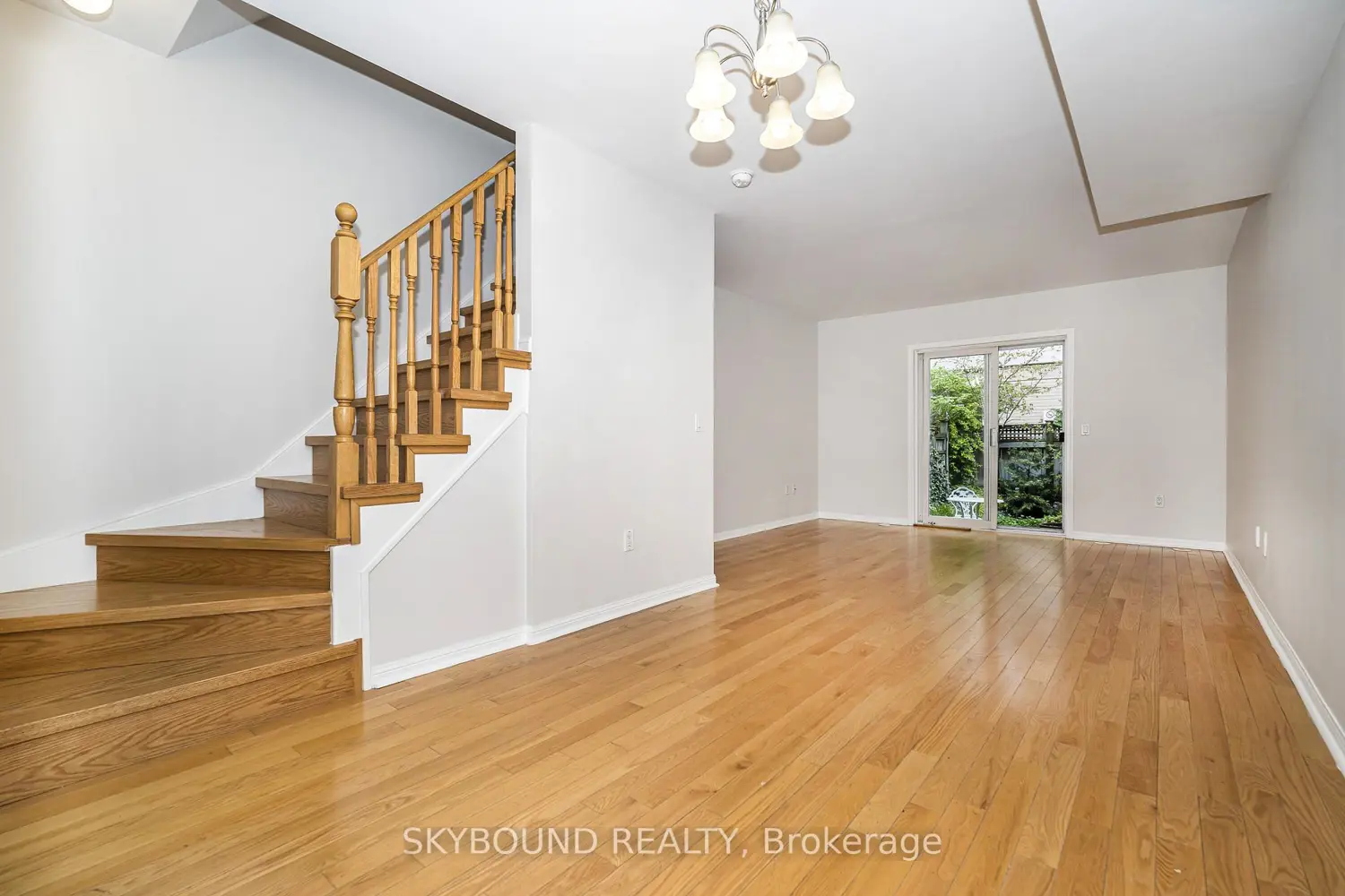 25 Replin Road # 13 photo 5