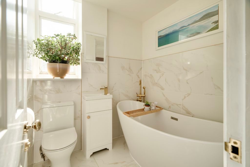 Additional image 12 of 3 bed flat for saleChantry Road, Clifton, Bristol BS8