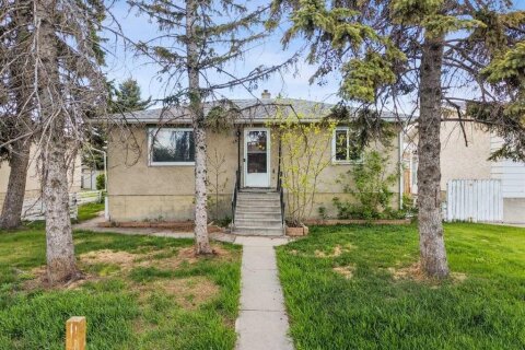 Additional image 8 of 2211 41 Street SE, Calgary, AB, T2B 1C8