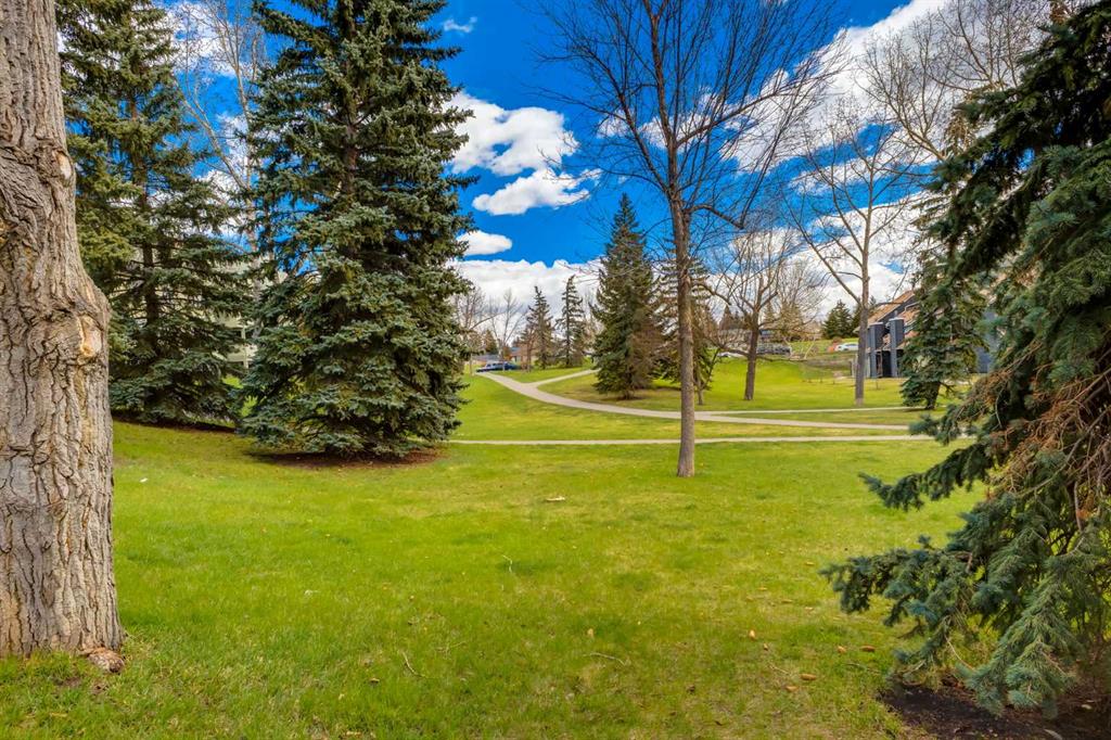Additional image 4 of 2240-70 Glamis Drive SW, Calgary, AB, T3E 6T6