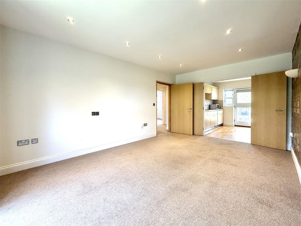 Additional image 7 of 2 bed flat to rentChurch Street, Oakham LE15